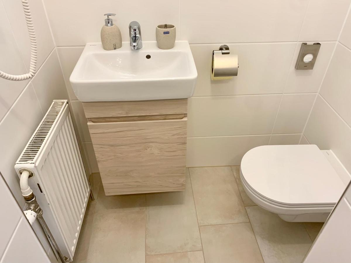 Air-Conditioned, Quiet Apartment With A Terrace In Center Of St Poelten - Smart Tv Sankt Poelten Exteriör bild